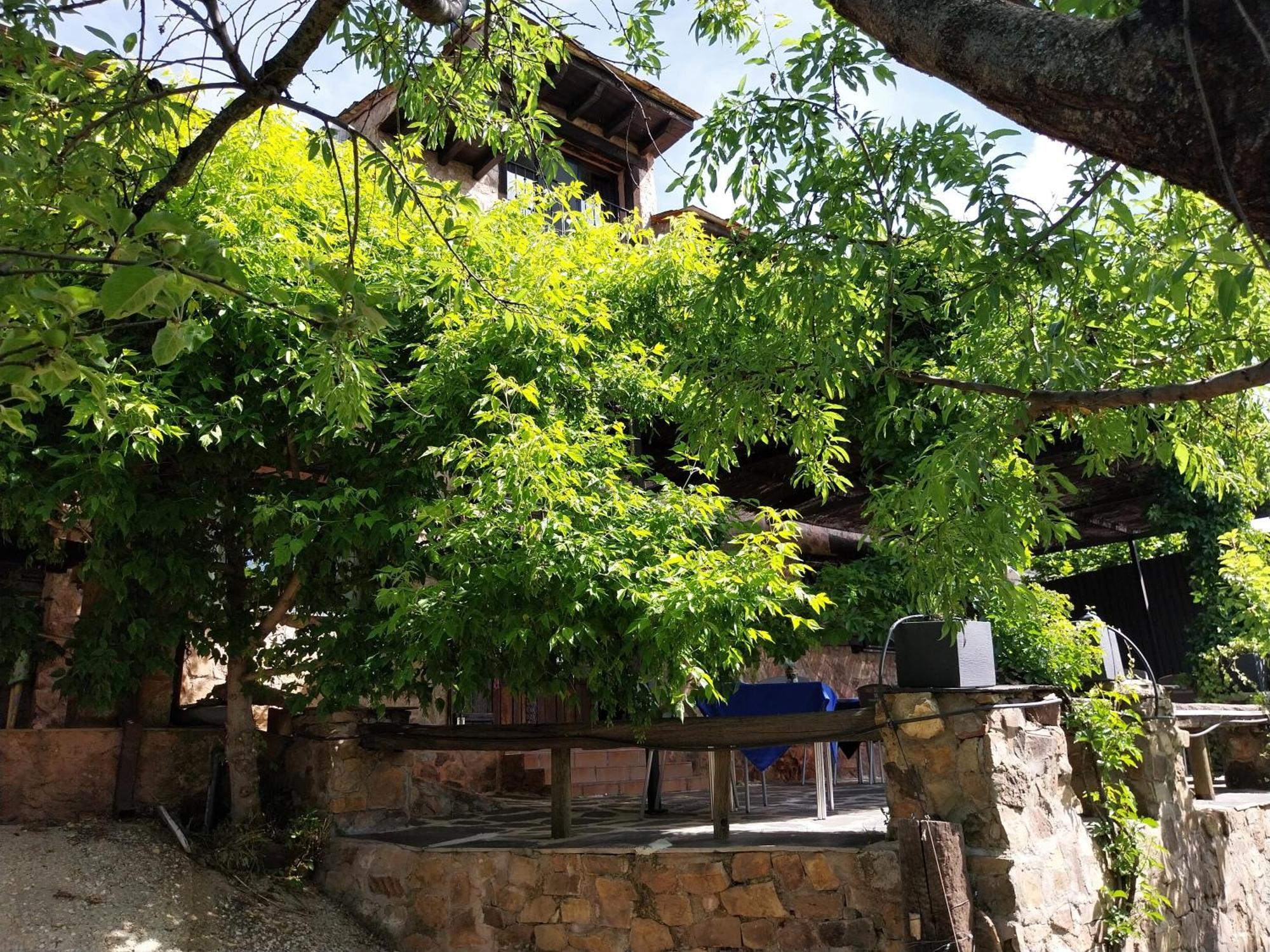 Casa Rural, Spa Y Restaurante El Huerto Del Abuelo Almiruete Exterior photo